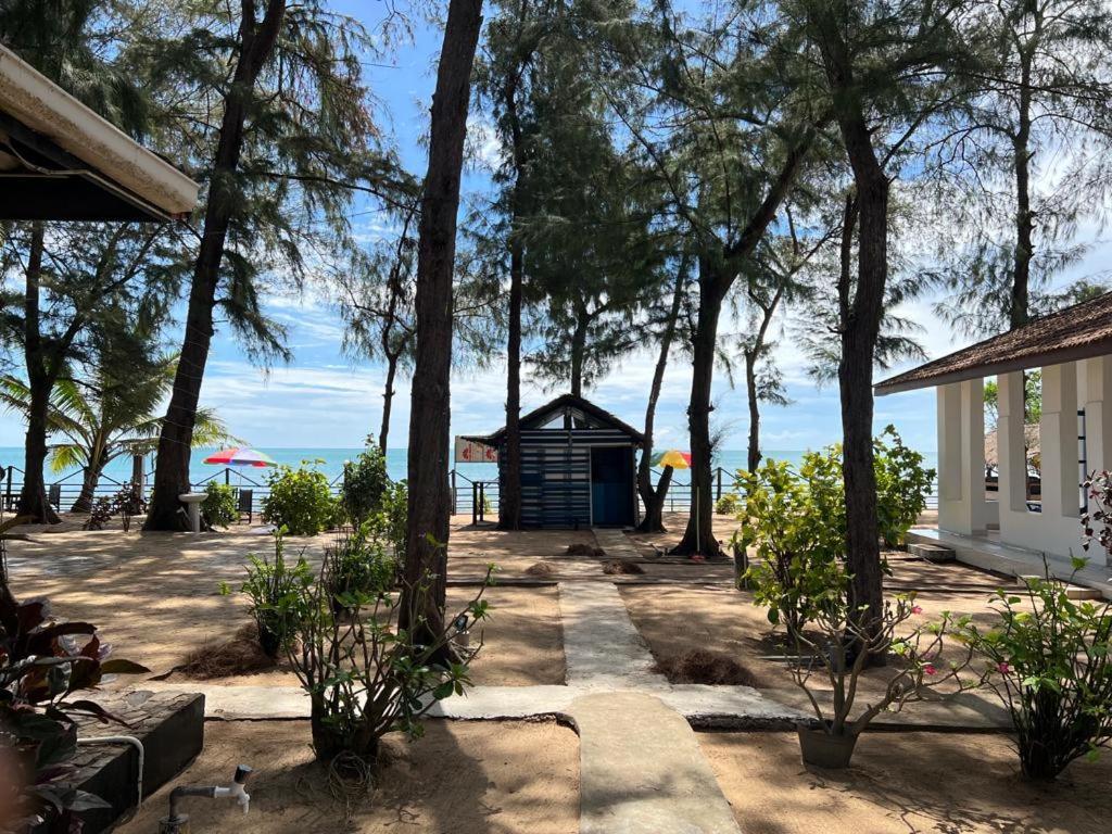 Tsunami Beach Hotel Arugam Bay Eksteriør billede